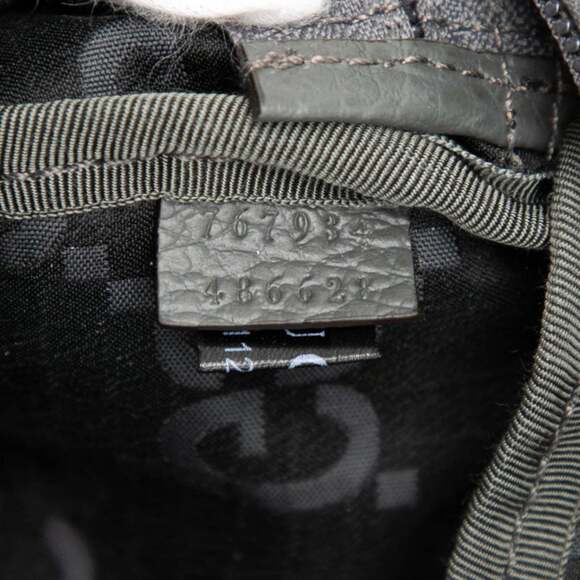 GUCCI Authentic Gray Leather Fanny Pack - Picture 6 of 7